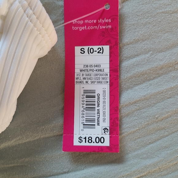 Bikini - Picture 3 of 3